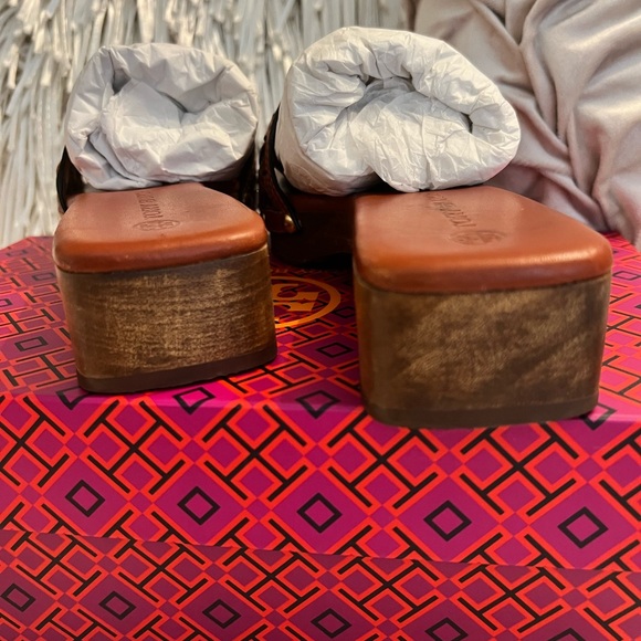 Tory Burch Brown Sandals - Picture 4 of 6